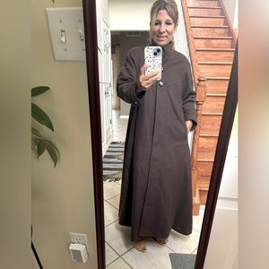Harve Benard beautiful vintage brown wool coat; size 10
